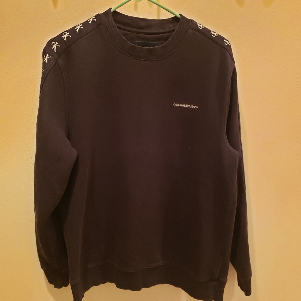 Calvin Klein Jeans black Logo crew neck pullover, long sleeve Size Lg